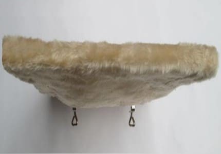 Die Liegemulde mit Bezug. 